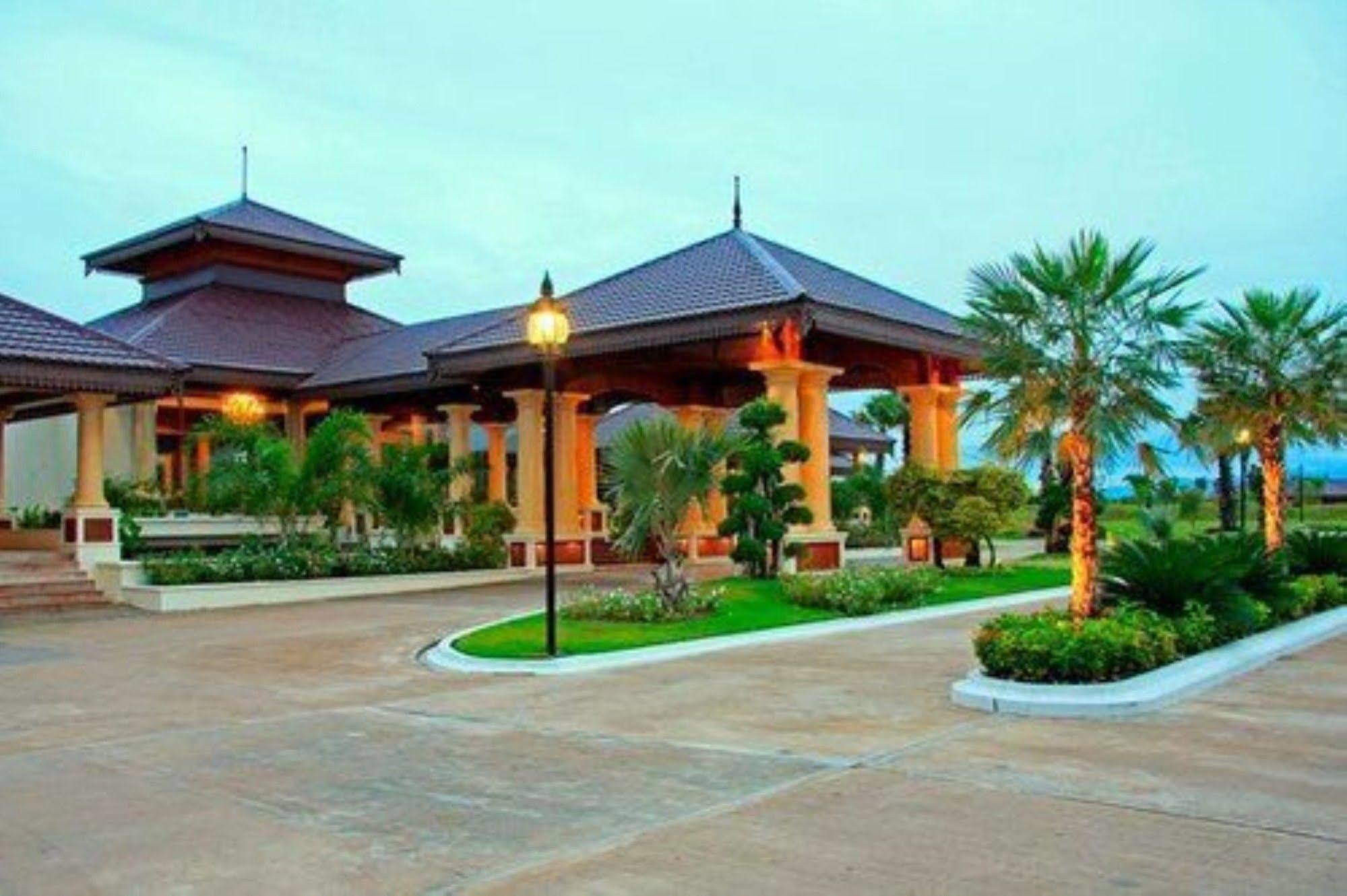 The Hotel Amara Nay Pyi Taw Naypyidaw Dış mekan fotoğraf